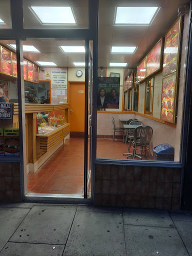 Photo of Raynes Kebab House - 54 Coombe Ln, Raynes Park, London SW20 0LA